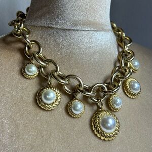 Talbots faux Pearl cabochon gold tone necklace